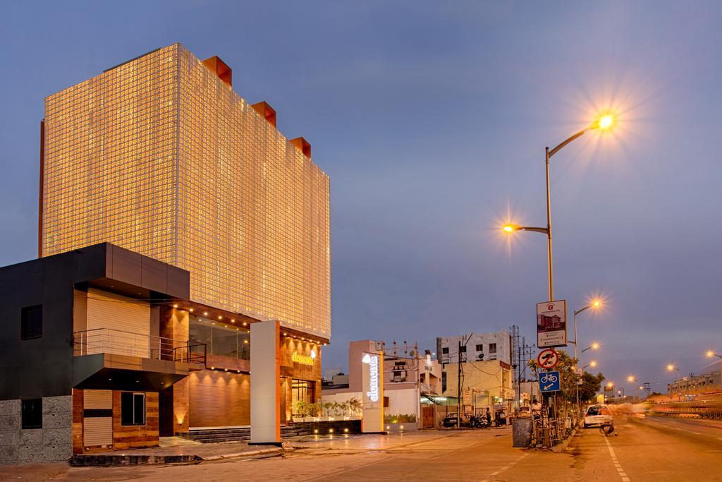 The Elements Hotel Rajkot Exterior photo